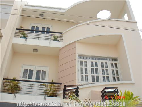 Cần bán biệt thự trong khu biệt thự Đông Á đường số 12 Trần Não, Q2